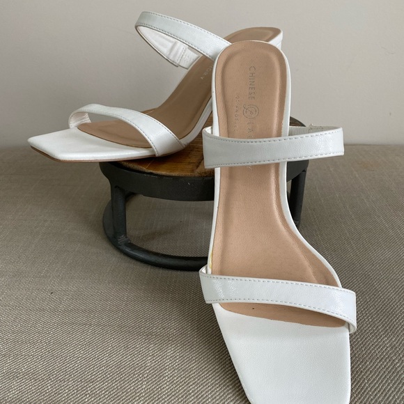 Chinese Laundry Women’s Yanti Softy Kid Heeled White Sandal (size 10) - Picture 2 of 8